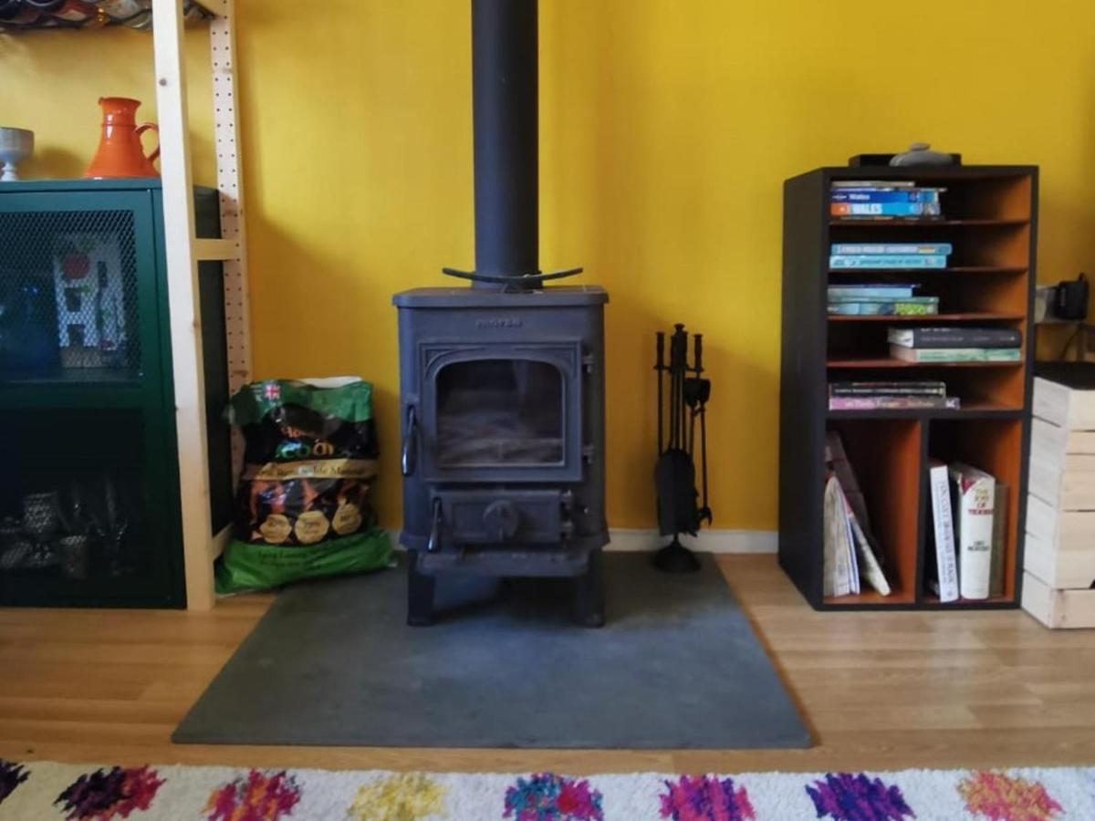 Charming Cabin Near Snowdonia National Park Caernarfon Exterior foto